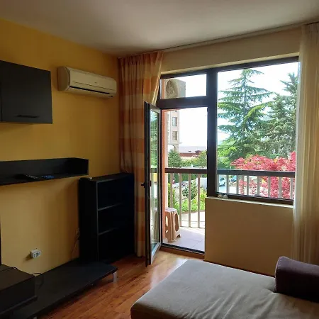Rose Apartment Golden Sands