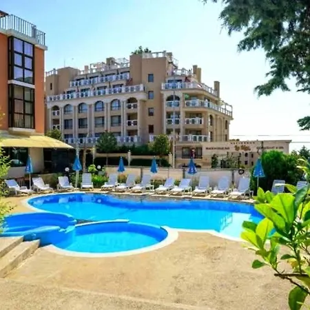 Rosa Rogosa * Golden Sands